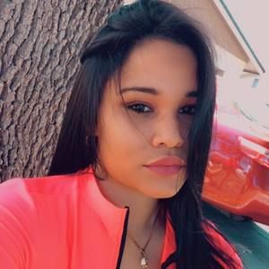 Meet your Posher, Emelis